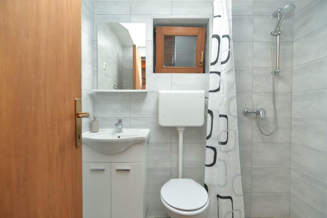 Apartment Mitar 1271 Fažana Buitenkant foto